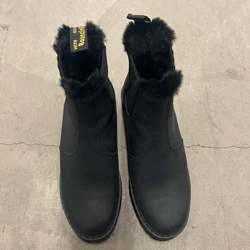 Doc Marten’s Women’s Platform Fur-Lined Women's Boots Size 7